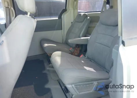 2008 Chrysler Town & Country Lx from USA, damaged, VIN 2A8HR44H38R687081